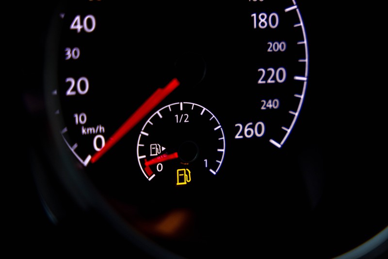 Einige Warnleuchten führen regelmäßig zu Verwirrung. Dazu gehört beispielsweise die Leuchte für die Motorsteuerung, die oft fälschlicherweise ignoriert wird, weil das Fahrzeug „noch ganz normal fährt“.