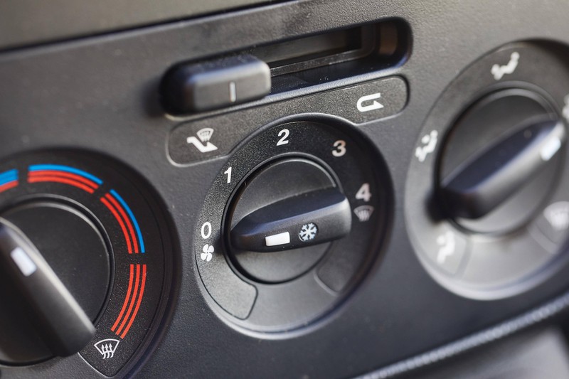 Welche Temperatur ist im Auto für welche Außentemperatur am besten?