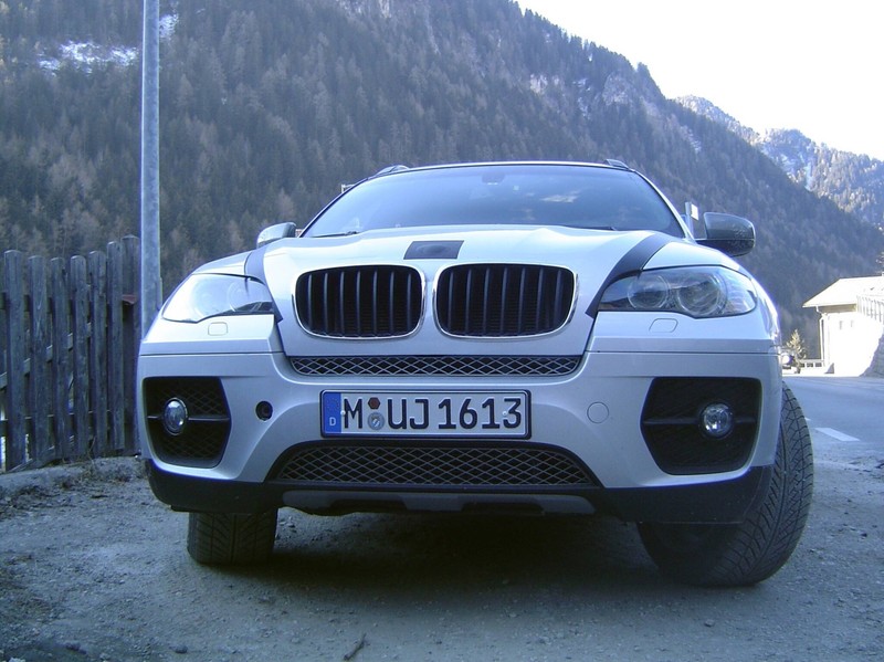 Bisher gibt es kein Gerichtsurteil, das die Darstellung von Kennzeichen grundsätzlich verbietet.