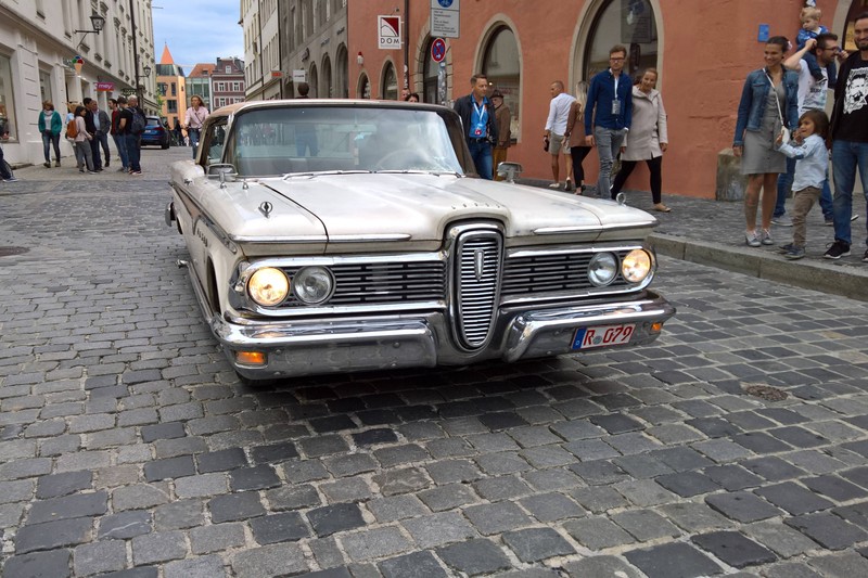 Wie sind die Regeln bei Oldtimern oder besonderen Kennzeichen?