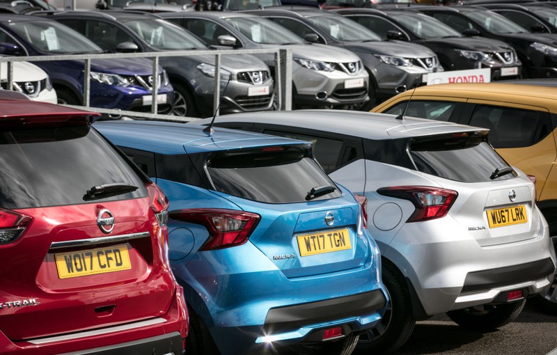 Rotes Auto-Kennzeichen: Was steckt dahinter?