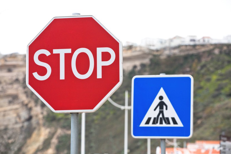 Über den Verkehrszeichen-Analphabet regen sich viele Autofahrer auf