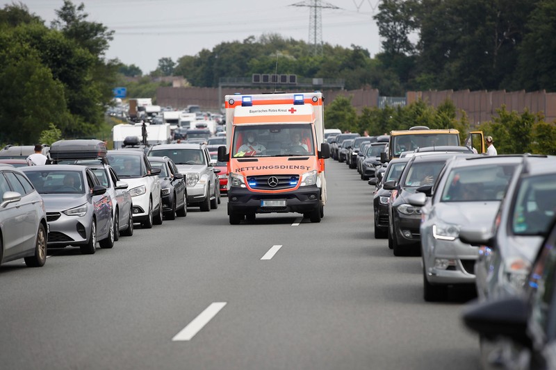 Auch das fehlende Bilden einer Rettungsgasse kann richtig teuer werden