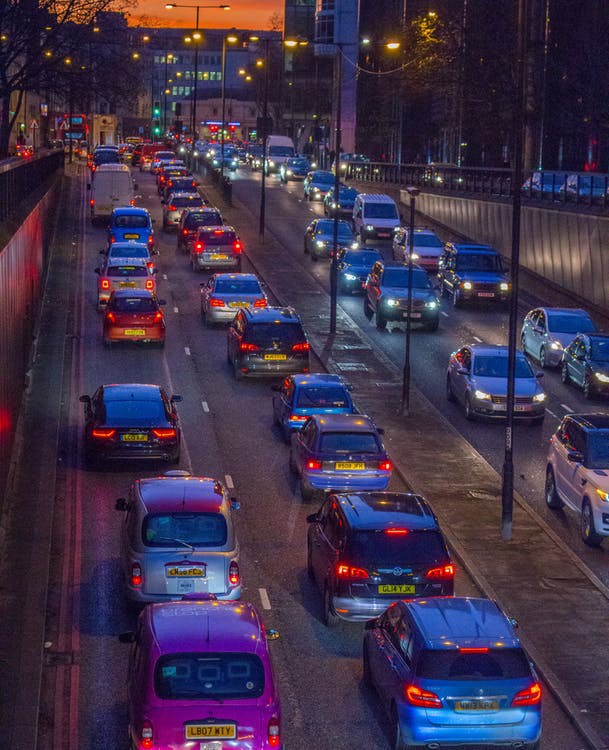 Ein Experte erklärt: Richtiges Verhalten bei zähem Verkehr