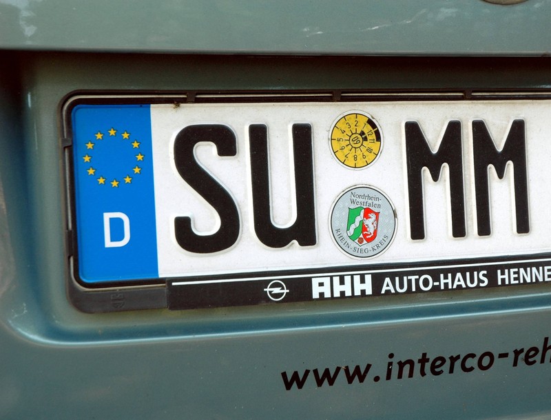 Ein SU-Kennzeichen ist in Deutschland als KFZ-Kennzeichen bekannt.