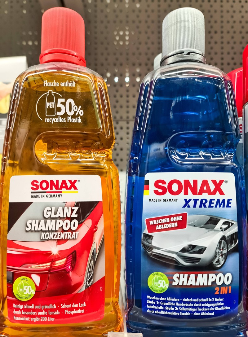 Viele verwenden Spülmittel um ihr Auto zu reinigen.