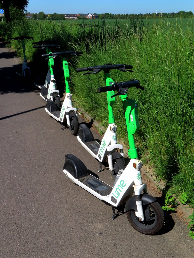 Alkoholeinfluss auf dem E-Scooter ist ebenfalls strafbar.