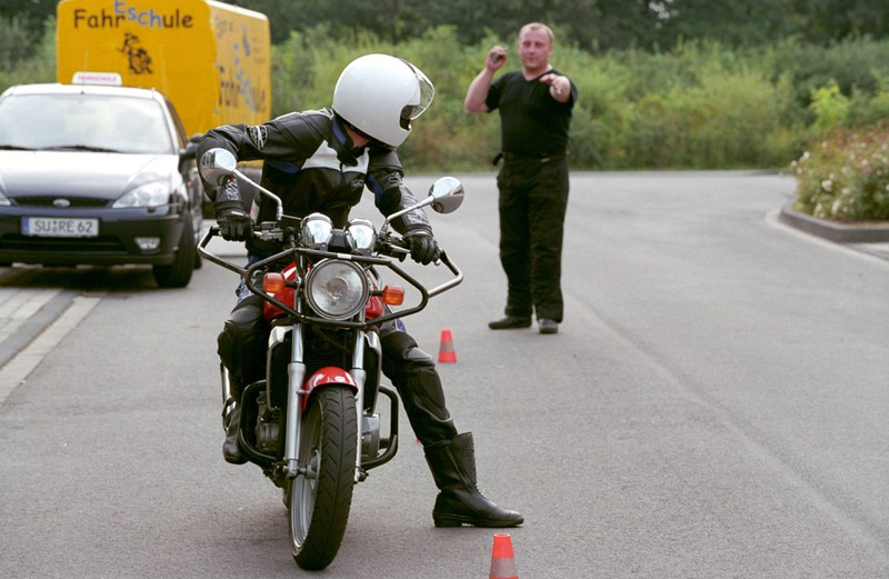 Manche Sachen für das Motorrad lernst du in der Fahrschule leider nicht.
