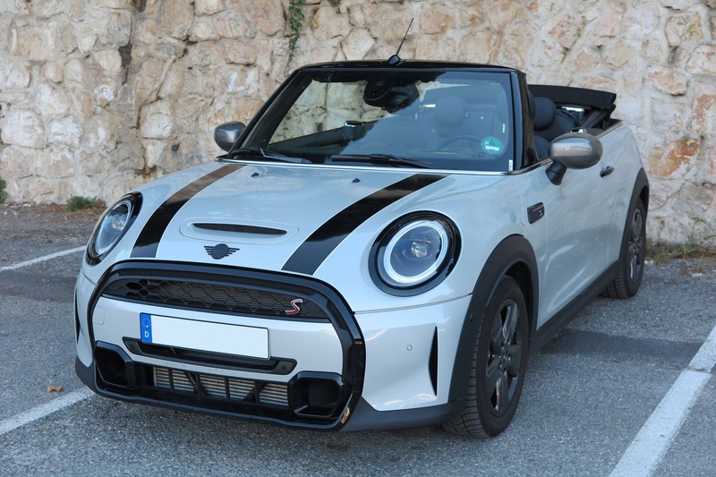 Das Verdeck sollte nur geöffnet werden, wenn es trocken ist.