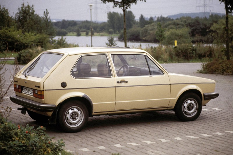 Schon seit 1970 auf den Straßen, ist der VW Golf heute gar nicht mehr von den Straßen wegzudenken.