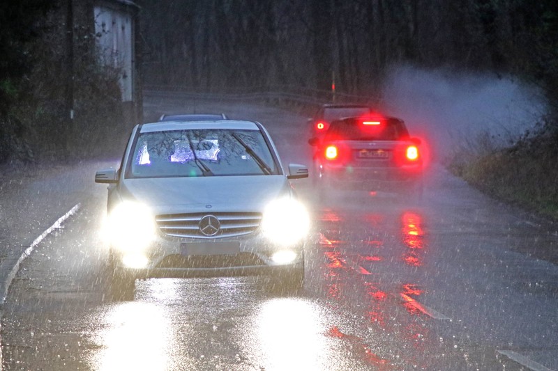 Die ADAC Marktforschung hat eine Umfrage durchgeführt, um die Meinungen und Erfahrungen von Autofahrern in Deutschland sowie in mehreren europäischen Ländern zu erfassen.