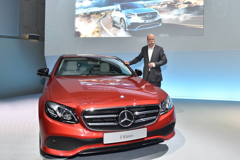 Die Mercedes E-Klasse besticht mit seiner langen Lebensdauer und einem komfortablen Innenleben.