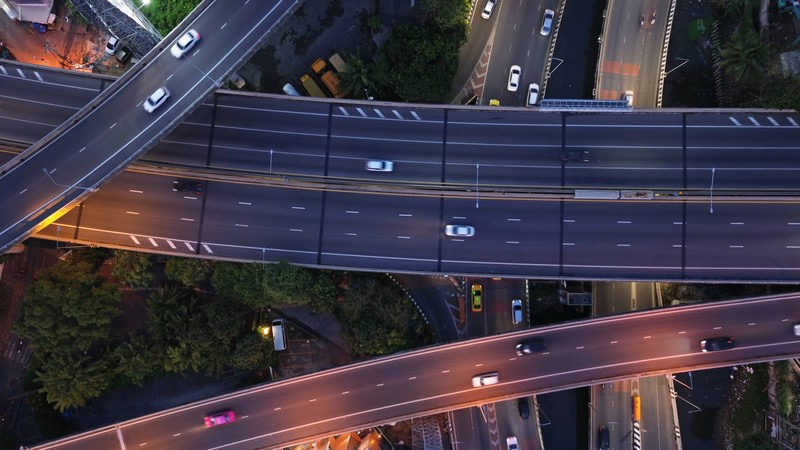 Es gibt zahlreiche Mythen und Halbwahrheiten rund ums Autofahren – aber einige davon stimmen tatsächlich.