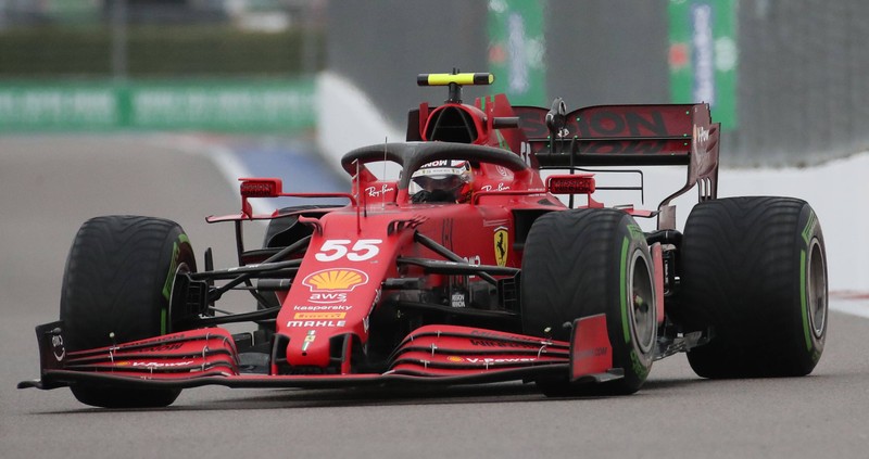 Formel 1-Autos können theoretisch ab einer bestimmten Geschwindigkeit kopfüber fahren.