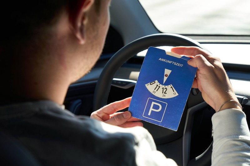 Es gibt ein paar Regeln die du zur Parkscheibe beachten solltest