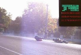 Motorradfahrer fällt wegen Blitzer