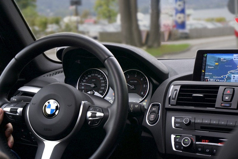BMW Inneneinrichtung, Auto, Lenkrad, Navi