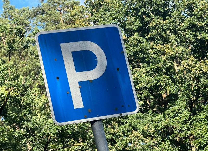 Mit den Tipps kannst du schneller einen Parkplatz finden.