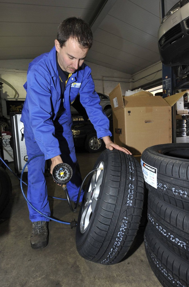Es ist wichtig, die richtigen Reifen zur passenden Jahreszeit zu nutzen.