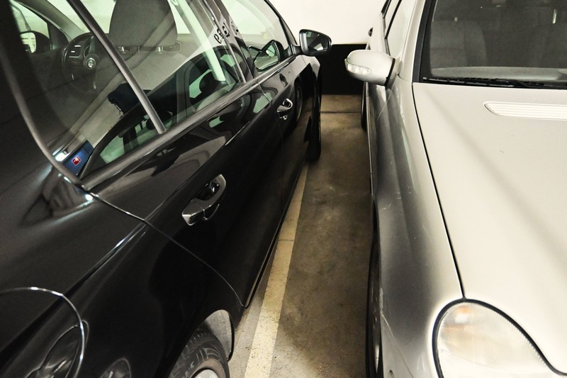 An manchen Parklücken ist es sogar explizit vorgeschrieben, vorwärts parallel einzuparken.