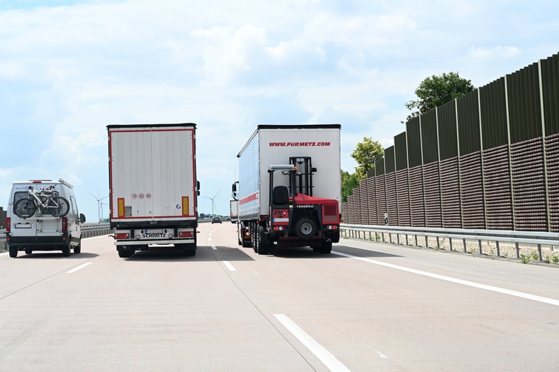 Die Regel mit dem „rechts überholen ist immer verboten“ ist ein Mythos.