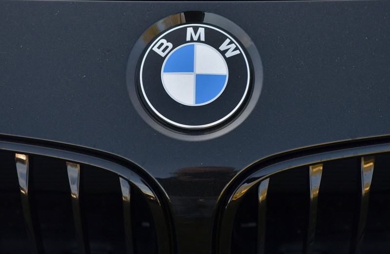 Der Auto-Markenname BMW steht für "Bayerischen Motoren-Werke".