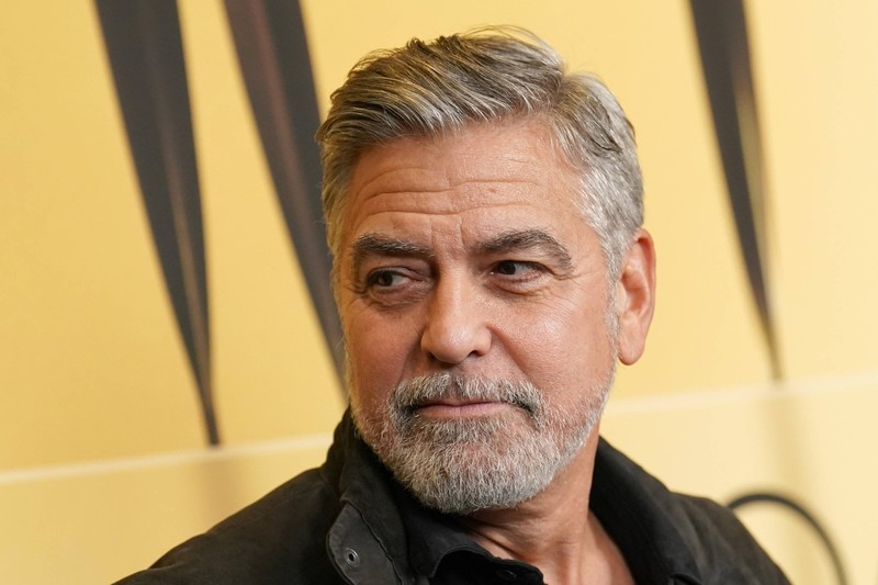 George Clooney ist Umweltaktivist. Klar fährt er E-Auto.