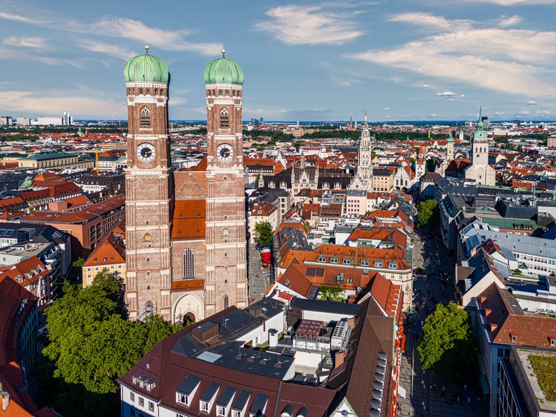 München hat im Verhältnis zur Fläche recht wenige Blitzer. Dennoch sollte man vor allem in der Innenstadt vorsichtig sein.