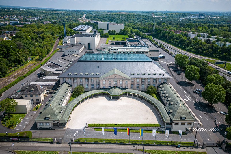 Wiesbaden ist nicht ohne Grund auf Platz zwei der meisten Blitzer pro Fläche. Vor allem in den Hauptstraßen wimmelt es nur so von Radarfallen.