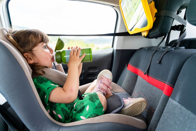 Bei Kindern muss man nicht nur auf den Kindersitz achten.