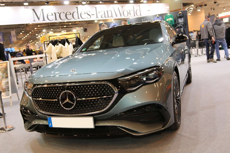 Der Gewinner ist die Die Mercedes-Benz E-Klasse.