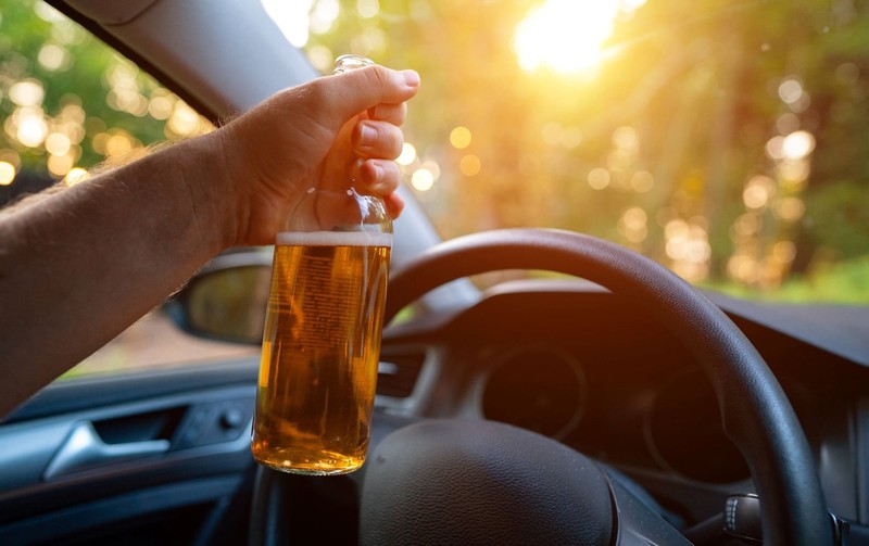 Alkohol im Fahrzeug ist in Thailand streng verboten.