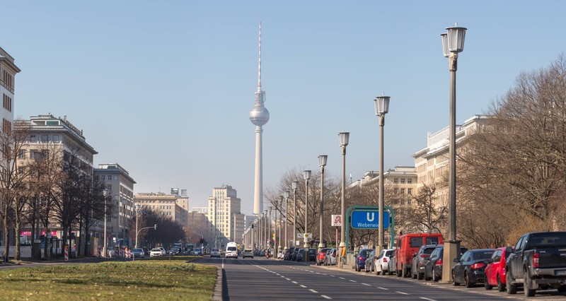 Die Karl-Marx-Allee besitzt das längste zusammenhängende Baudenkmal Deutschlands.