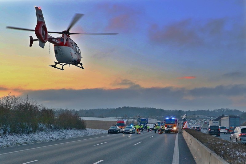 Immer wieder geschehen Unfälle auf der A8 in Leonberg.
