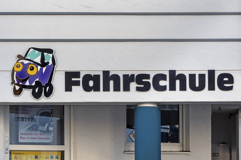 In Bayern hängt der Prüfungserfolg oft von der Fahrschulwahl und regionalen Unterschieden ab.