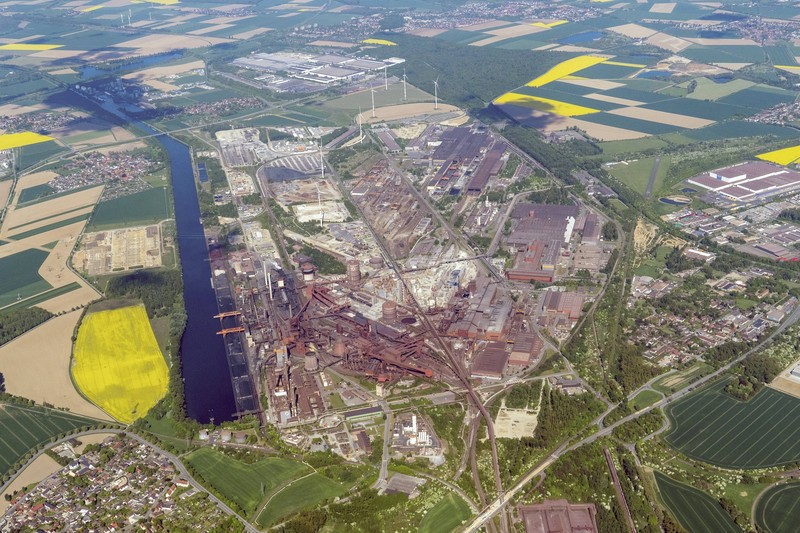 In Salzgitter herrscht ein reger Pendlerverkehr, da viele Menschen täglich pendeln.