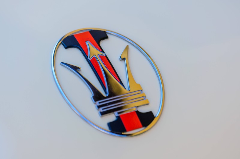 Auch das Logo von Maserati hat einen interessanten Hintergrund.