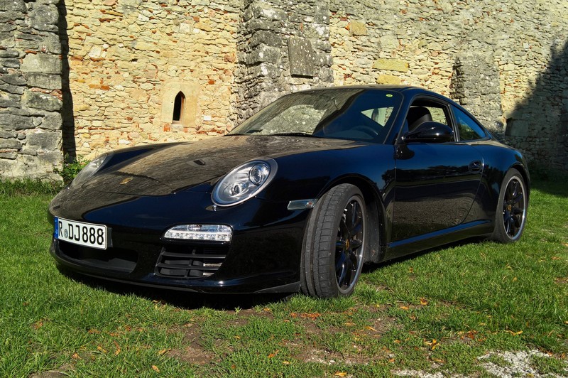 Ein Porsche fuhr in Spanien mit 297 km/h.