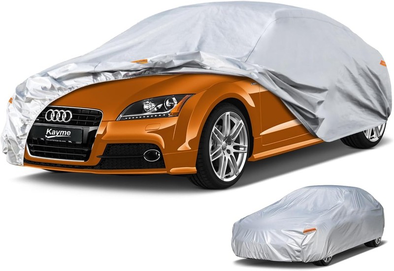 Eine Autoplane oder Autohülle bietet effektiven Schutz für dein Fahrzeug in der Silvesternacht.