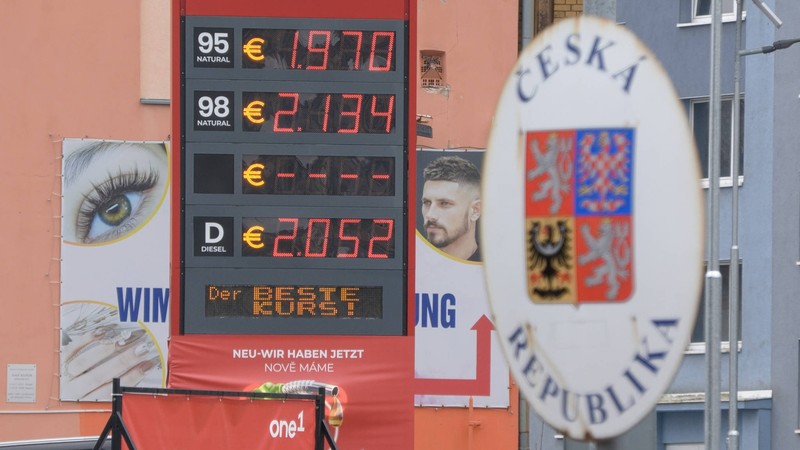 In manchen Nachbarländern ist der Sprit günstiger, als in Deutschland.